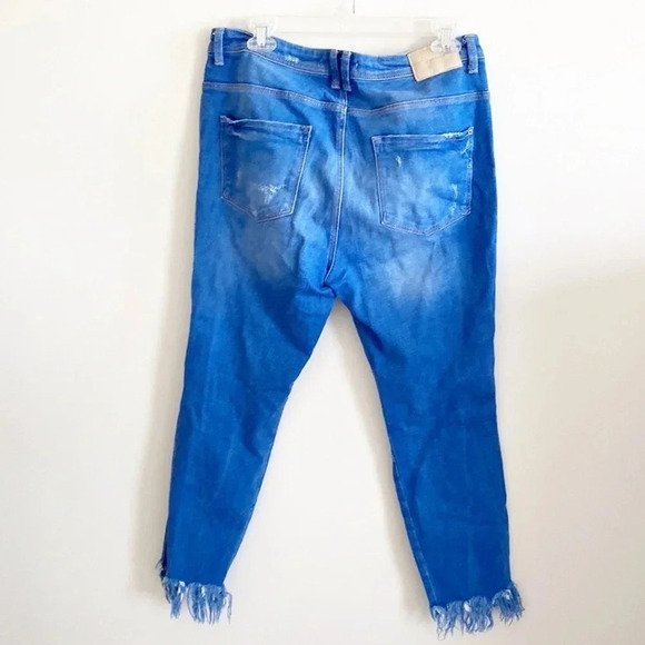ZARA TRAFALUC DENIM MAKERS DISTRESSED STRAIGHT CROPPED JEANS- SIZE 8 - Picture 5 of 8